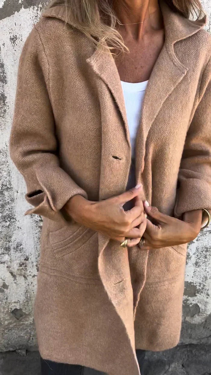 Baylea™ | Casual buttoned coat with wool lapels